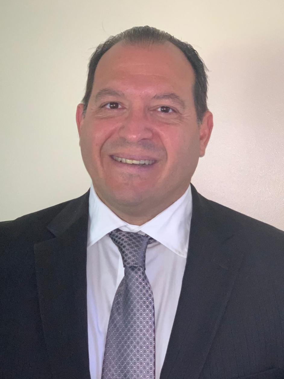 Dr. Javier Luis Rossi — Lead Surgeon, T-Change Buenos Aires