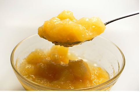 Apple sauce — soft food after jaw surgery